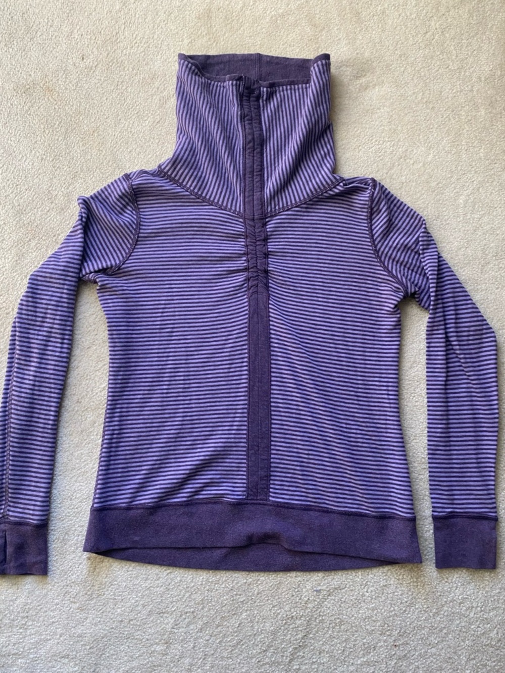 Lululemon Reversible Sweatshirt Pullover Women's Size 10 Purple Striped Cinch - Picture 4 of 9
